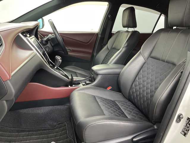 トヨタ ハリアー ハイブリッド プレミアム 道央・札幌 2018(平30)年 7.3万km ホワイトパールクリスタルシャイン ・４WD　/ハイブリッド/・TRDエアロ　F/S/R/・トヨタセーフティセンス/・プリクラッシュセーフティ/・レーダークルーズコントロール/・純正ディーラーOP9インチナビ/・DVD.CD.SD.BT.フルセグ/・バックカメラ/・パワーバックドア/・ハーフレザーシート/・パワーシート/シートヒーター/・LEDライト/オートハイビーム/・ビルトインETC/・スマートキー・カードキー