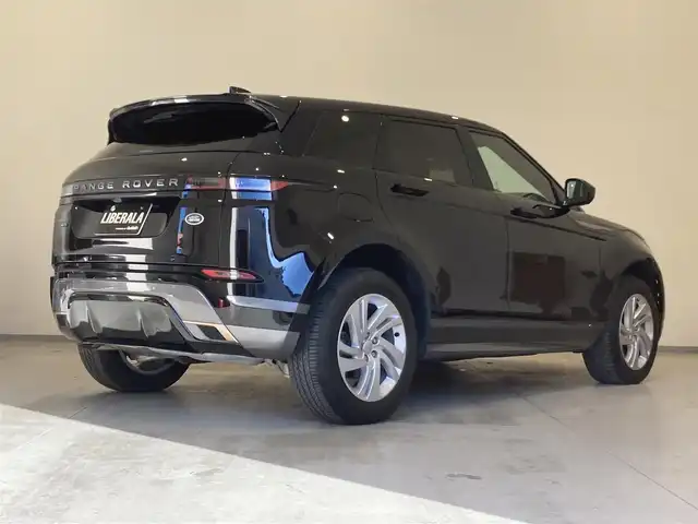 ランドローバー レンジローバーイヴォーク Rダイナミック S 熊本県 2019(令1)年 2.3万km 黒 ・スマートキー/・プッシュスタート/・オフロード情報/・低トラクション発進/・ドライブアシスト/・衝突回避/・疲労警告/・クロストラフィック検知/・車線変更アシスト/・エマージェンシーレーンキープ/・レーンキープアシスト/・クルーズコントロール(追従式)/・黒革シート/・前席パワーシート/・前席シートヒーター/・純正メモリナビ/【Bluetooth・USB・ApplaeCarPlay・AndroidAuto】/・フルセグTV/・全方位カメラ/・ETC/・パワーバックドア/・LEDヘッドランプ/・純正マット