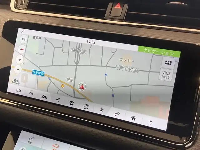 ランドローバー レンジローバーイヴォーク Rダイナミック S 熊本県 2019(令1)年 2.3万km 黒 ・スマートキー/・プッシュスタート/・オフロード情報/・低トラクション発進/・ドライブアシスト/・衝突回避/・疲労警告/・クロストラフィック検知/・車線変更アシスト/・エマージェンシーレーンキープ/・レーンキープアシスト/・クルーズコントロール(追従式)/・黒革シート/・前席パワーシート/・前席シートヒーター/・純正メモリナビ/【Bluetooth・USB・ApplaeCarPlay・AndroidAuto】/・フルセグTV/・全方位カメラ/・ETC/・パワーバックドア/・LEDヘッドランプ/・純正マット