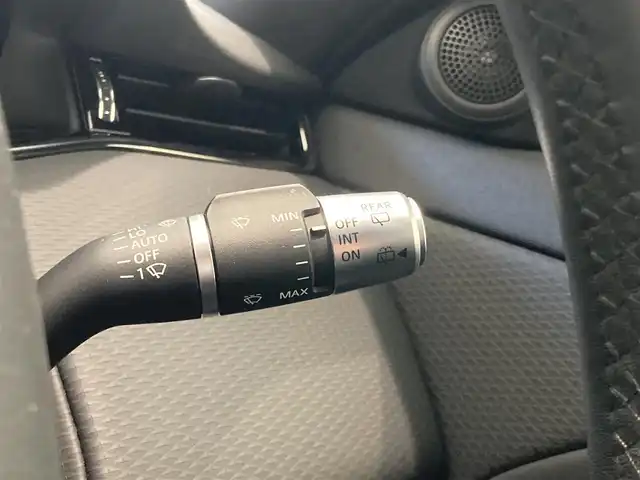 ランドローバー レンジローバーイヴォーク Rダイナミック S 熊本県 2019(令1)年 2.3万km 黒 ・スマートキー/・プッシュスタート/・オフロード情報/・低トラクション発進/・ドライブアシスト/・衝突回避/・疲労警告/・クロストラフィック検知/・車線変更アシスト/・エマージェンシーレーンキープ/・レーンキープアシスト/・クルーズコントロール(追従式)/・黒革シート/・前席パワーシート/・前席シートヒーター/・純正メモリナビ/【Bluetooth・USB・ApplaeCarPlay・AndroidAuto】/・フルセグTV/・全方位カメラ/・ETC/・パワーバックドア/・LEDヘッドランプ/・純正マット