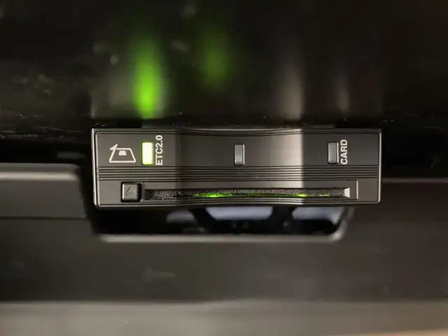 ランドローバー レンジローバーイヴォーク Rダイナミック S 熊本県 2019(令1)年 2.3万km 黒 ・スマートキー/・プッシュスタート/・オフロード情報/・低トラクション発進/・ドライブアシスト/・衝突回避/・疲労警告/・クロストラフィック検知/・車線変更アシスト/・エマージェンシーレーンキープ/・レーンキープアシスト/・クルーズコントロール(追従式)/・黒革シート/・前席パワーシート/・前席シートヒーター/・純正メモリナビ/【Bluetooth・USB・ApplaeCarPlay・AndroidAuto】/・フルセグTV/・全方位カメラ/・ETC/・パワーバックドア/・LEDヘッドランプ/・純正マット