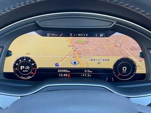アウディ Ｑ７ 2．0TFSIクワトロ 埼玉県 2018(平30)年 6.1万km 白 黒革シート　/ＡＣＣ　/３列シート　/バーチャルコックピット　/純正ナビ　/３６０度カメラ　/ＴＶ　/シートヒーター　/パワーシート　/ＡｐｐｌｅＣａｒＰｌａｙ　/パワーバックドア　/ＬＥＤヘッドライト　/２０インチＡＷ