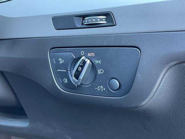 アウディ Ｑ７ 2．0TFSIクワトロ 埼玉県 2018(平30)年 6.1万km 白 黒革シート　/ＡＣＣ　/３列シート　/バーチャルコックピット　/純正ナビ　/３６０度カメラ　/ＴＶ　/シートヒーター　/パワーシート　/ＡｐｐｌｅＣａｒＰｌａｙ　/パワーバックドア　/ＬＥＤヘッドライト　/２０インチＡＷ