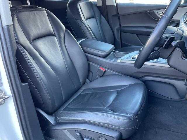 アウディ Ｑ７ 2．0TFSIクワトロ 埼玉県 2018(平30)年 6.1万km 白 黒革シート　/ＡＣＣ　/３列シート　/バーチャルコックピット　/純正ナビ　/３６０度カメラ　/ＴＶ　/シートヒーター　/パワーシート　/ＡｐｐｌｅＣａｒＰｌａｙ　/パワーバックドア　/ＬＥＤヘッドライト　/２０インチＡＷ