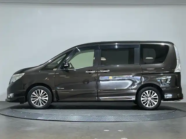 日産 セレナ ハイウェイS S HV Aセーフ 愛媛県 2014(平26)年 13.7万km タイガーアイブラウン エマージェンシーブレーキ　レーンキープアシスト　クルーズコントロール　インテリジェントルームミラー　純正SDナビ　Bluetooth　フルセグ　CD　DVD　アラウンドビューモニター　両側パワースライドドア　プッシュスタート　スマートキー　スペアキー　
