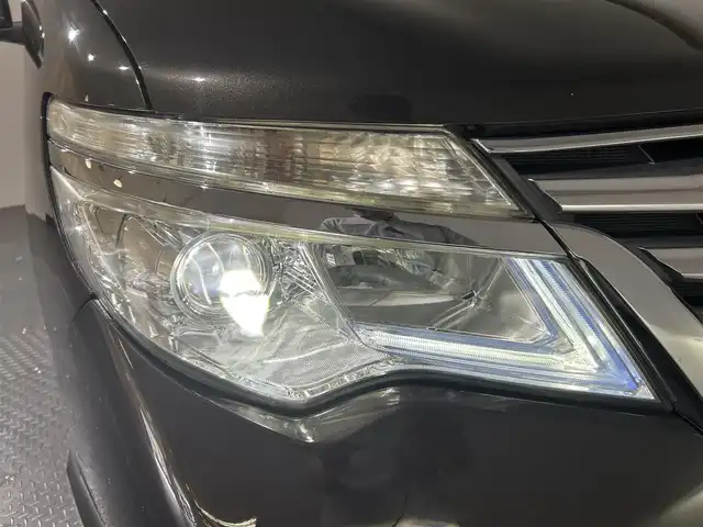 日産 セレナ ハイウェイS S HV Aセーフ 愛媛県 2014(平26)年 13.7万km タイガーアイブラウン エマージェンシーブレーキ　レーンキープアシスト　クルーズコントロール　インテリジェントルームミラー　純正SDナビ　Bluetooth　フルセグ　CD　DVD　アラウンドビューモニター　両側パワースライドドア　プッシュスタート　スマートキー　スペアキー　