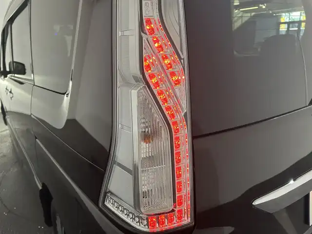 日産 セレナ ハイウェイS S HV Aセーフ 愛媛県 2014(平26)年 13.7万km タイガーアイブラウン エマージェンシーブレーキ　レーンキープアシスト　クルーズコントロール　インテリジェントルームミラー　純正SDナビ　Bluetooth　フルセグ　CD　DVD　アラウンドビューモニター　両側パワースライドドア　プッシュスタート　スマートキー　スペアキー　
