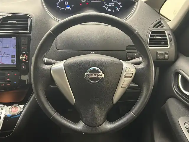 日産 セレナ ハイウェイS S HV Aセーフ 愛媛県 2014(平26)年 13.7万km タイガーアイブラウン エマージェンシーブレーキ　レーンキープアシスト　クルーズコントロール　インテリジェントルームミラー　純正SDナビ　Bluetooth　フルセグ　CD　DVD　アラウンドビューモニター　両側パワースライドドア　プッシュスタート　スマートキー　スペアキー　