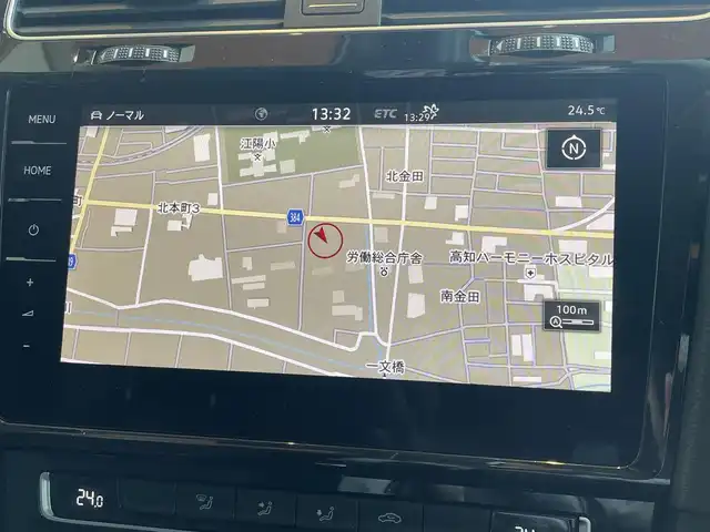 フォルクスワーゲン ゴルフ TSI ハイライン テックED 高知県 2018(平30)年 3.7万km 白 純正SDナビ/　【CD/DVD/BT/USB/SD/AUX/フルセグTV】/Apple car play/Android Auto/ACC(アダプティブクルーズコントロール)/レーンアシストシステム/ブラインドスポットディクション/プリクラッシュブレーキシステム/疲労検知システム/プロアクティブ・オキュパント・プロダクション/オートホールド/タイヤ空気圧警告/前後ドラレコ/取説/スペアキー/ノーマルタイヤ４本（ホイール付き）