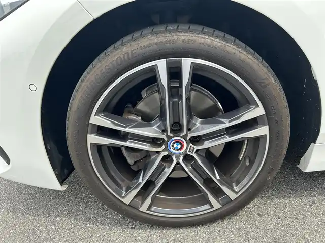 ＢＭＷ １１８ｄ Mスポーツ 滋賀県 2022(令4)年 3.2万km アルピンホワイトⅢ Mスポーツ/純正ナビ/Bカメラ/BT/USB/LEDヘッドライト/ハーフレザーシート/ACC/LKA/デジタルメーター/電動リアゲート/18インチAW/ルームミラーETC