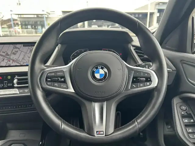 ＢＭＷ １１８ｄ Mスポーツ 滋賀県 2022(令4)年 3.2万km アルピンホワイトⅢ Mスポーツ/純正ナビ/Bカメラ/BT/USB/LEDヘッドライト/ハーフレザーシート/ACC/LKA/デジタルメーター/電動リアゲート/18インチAW/ルームミラーETC