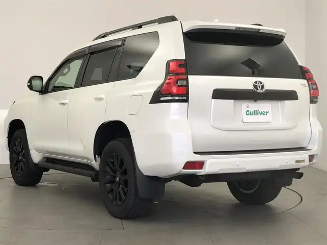 トヨタ ランドクルーザー プラド TX Lパッケージ マットブラED 愛知県 2022(令4)年 1.9万km ホワイトパールクリスタルシャイン １オーナー　/７人　/サンルーフ　/9インチナビ　/全方位カメラ　/ルーフレール　/レザーシート　/前席パワーシート　/シートヒーター　/エアーシート　/前後ドラレコ　/ＥＴＣ２．０　/ＭＴモード　/ＢＳＭ　/ＵＳＢ　/取説　/保証書