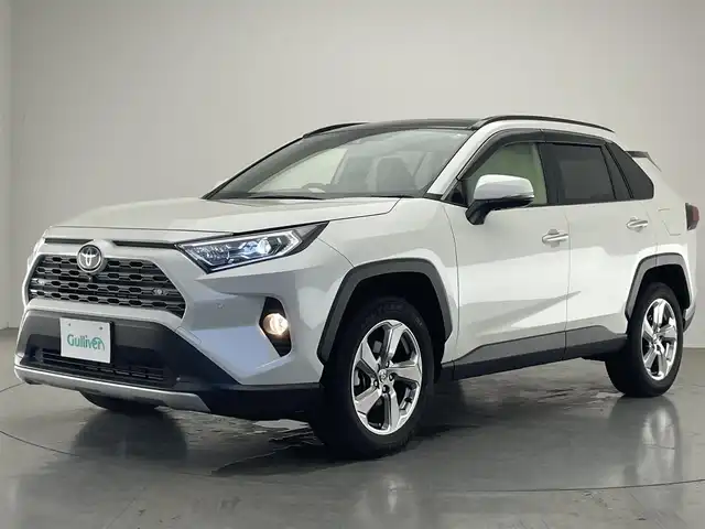 トヨタ ＲＡＶ４ ハイブリッドG 愛知県 2021(令3)年 4.2万km ホワイトパールクリスタルシャイン 純正９型ＤＡナビ　パノラマムーンルーフ　BSM 禁煙車　全方位カメラ　黒革　シートヒーター　ハンドルヒーター　　セーフティセンス　衝突軽減　追従クルコン　コーナーセンサー　ルーフレール　ＬＥＤライト　フォグ　