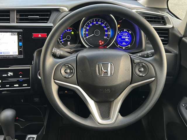 ホンダ フィット 13G Lパッケージ 山形県 2015(平27)年 2.1万km ブリリアントスポーティブルーメタリック2トーン 禁煙車/ワンオーナー/シティーブレーキアクティブ【CTBA】/横滑り防止装置/クルーズコントロール/バックカメラ/純正ナビ/（Bluetooth/ワンセグ/AM/FM/USB)/アイドリングストップ　/ETC/オートLEDヘッドライト/スマートキー×2【キータグ有】/電動格納ミラー/新車時保証書 /整備記録簿/取扱説明書【車両/ナビ】