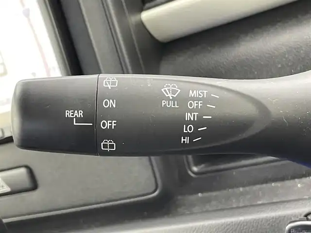 スズキ ワゴンＲ HYBRID FX 富山県 2018(平30)年 1.7万km ピュアレッド 社外ナビ（AM/FM/CD/BT/ワンセグ）/全方位カメラ/ドライブレコーダー/ETC/D席シートヒーター/ヘッドアップディスプレイ/衝突被害軽減システム/レーンキープアシスト/横滑り防止装置/アイドリングストップ/社外フロアマット/オートハロゲンライト/ステアリングスイッチ/電動格納ミラー/スマートキー