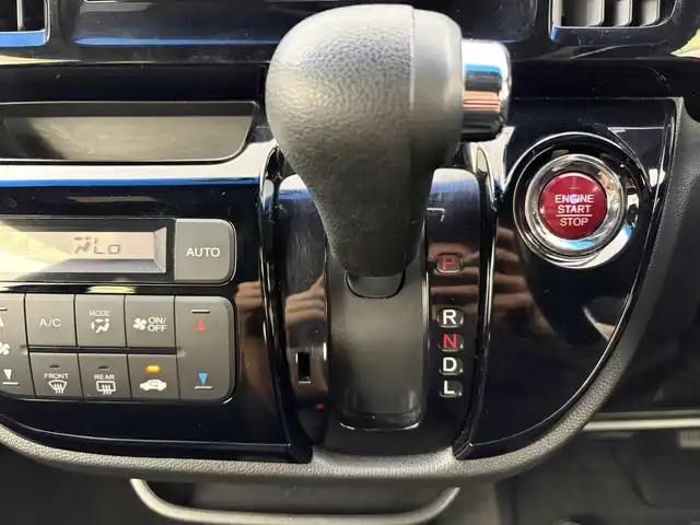 ホンダ Ｎ ＷＧＮ カスタムG SS 2トーンカラースタイルP 愛知県 2017(平29)年 3.7万km ブリリアントスポーティブルーメタリック2トーン あんしんパッケージ/　　・シティーブレーキアクティブシステム/ケンウッド製7インチ彩速ナビ/　　CD/DVD/BT/ワンセグ/バックカメラ/ドライブレコーダー/ビルトインETC/革巻きステアリング/ステアリングリモコン/クルーズコントロール/ハーフレザーシート/純正HIDヘッドライト/フォグランプ/純正14インチアルミホイール/取扱説明書