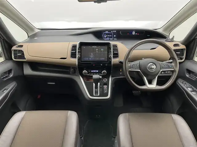 日産 セレナ ハイウェイスター Vセレクション 愛知県 2017(平29)年 8.7万km ダイヤモンドブラック 純正９型ナビ　プロパイロット　純正１１型後席モニター　全方位カメラ　ＨＤＭＩ　ハンズフリーパワスラ　茶ハーフレザー　ＥＴＣ　ミラー型ドラレコ　衝突軽減　追従クルコン　シートヒーター　ＬＥＤオートライト エマージェンシーブレーキ　両側パワスラ　プロパイロットパーキング　後席USB　シートバックテーブル　プッシュスタート　スマートキー