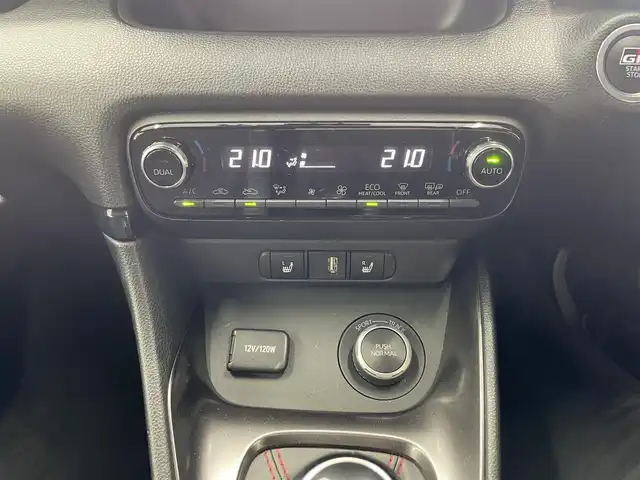 トヨタ ＧＲヤリス RZ ハイパフォーマンス ファーストED 宮城県 2020(令2)年 5.6万km スーパーホワイトⅡ ワンオーナー/4WD/純正メモリナビ/FM/AM/BT/USB/フルセグTV/バックカメラ/ハーフレザーシート/前席シートヒーター/ステアリングスイッチ/ステアリングヒーター/ブラインドスポットモニター/追従型クルーズコントロール/レーンキープアシスト/コーナーセンサー/横滑り防止装置/衝突被害軽減システム/アイドリングストップ/純正アルミ夏タイヤ18インチ/冬タイヤ18インチ/純正フロアマット/ウィンカードアミラー/電動格納ミラー/LEDライト/ヘッドランプレベライザー/オートマチックハイビーム/プッシュスタート/保証書・記録簿・取扱説明書