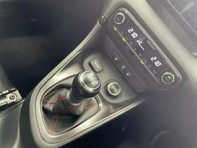 トヨタ ＧＲヤリス RZ ハイパフォーマンス ファーストED 宮城県 2020(令2)年 5.6万km スーパーホワイトⅡ ワンオーナー/4WD/純正メモリナビ/FM/AM/BT/USB/フルセグTV/バックカメラ/ハーフレザーシート/前席シートヒーター/ステアリングスイッチ/ステアリングヒーター/ブラインドスポットモニター/追従型クルーズコントロール/レーンキープアシスト/コーナーセンサー/横滑り防止装置/衝突被害軽減システム/アイドリングストップ/純正アルミ夏タイヤ18インチ/冬タイヤ18インチ/純正フロアマット/ウィンカードアミラー/電動格納ミラー/LEDライト/ヘッドランプレベライザー/オートマチックハイビーム/プッシュスタート/保証書・記録簿・取扱説明書