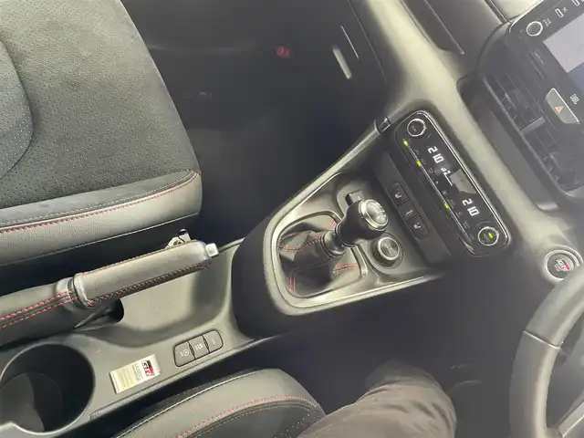 トヨタ ＧＲヤリス RZ ハイパフォーマンス ファーストED 宮城県 2020(令2)年 5.6万km スーパーホワイトⅡ ワンオーナー/4WD/純正メモリナビ/FM/AM/BT/USB/フルセグTV/バックカメラ/ハーフレザーシート/前席シートヒーター/ステアリングスイッチ/ステアリングヒーター/ブラインドスポットモニター/追従型クルーズコントロール/レーンキープアシスト/コーナーセンサー/横滑り防止装置/衝突被害軽減システム/アイドリングストップ/純正アルミ夏タイヤ18インチ/冬タイヤ18インチ/純正フロアマット/ウィンカードアミラー/電動格納ミラー/LEDライト/ヘッドランプレベライザー/オートマチックハイビーム/プッシュスタート/保証書・記録簿・取扱説明書