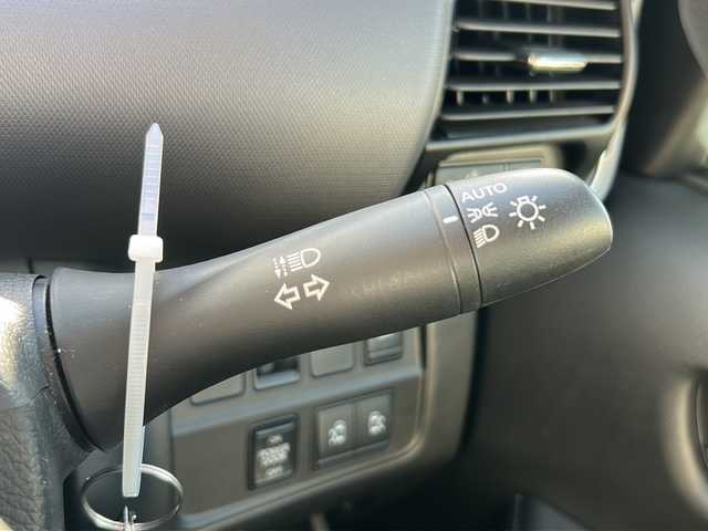 日産 セレナ X V 広島県 2020(令2)年 5.7万km ブリリアントホワイトパール セーフティパックA/オートデュアルエアコン/エマージェンシーブレーキ/車線逸脱警報/標識認識機能/速度標識認識/BSM/コーナーセンサー/クルーズコントロール/純正10インチナビ/・フルセグ/CD/DVD/Blu-ray/Bluetooth/社外フリップダウンモニター/アラウンドビューモニター/両側パワースライドドア/ステアリングスイッチ/純正フロアマット/純正ドアバイザー/カプロンシート/オートライト/スマートキー/プッシュスタート/ETC/W+サイド+カーテンエアバック