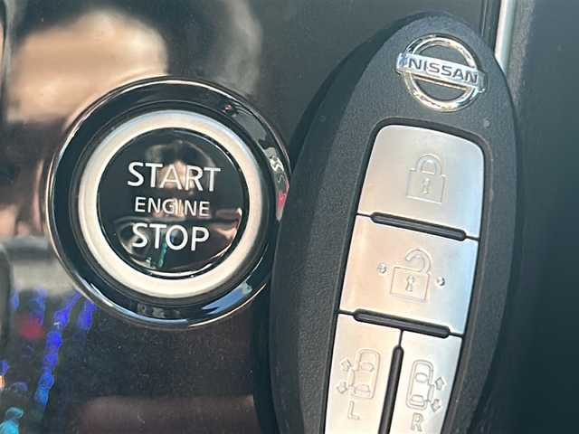 日産 セレナ X V 広島県 2020(令2)年 5.7万km ブリリアントホワイトパール セーフティパックA/オートデュアルエアコン/エマージェンシーブレーキ/車線逸脱警報/標識認識機能/速度標識認識/BSM/コーナーセンサー/クルーズコントロール/純正10インチナビ/・フルセグ/CD/DVD/Blu-ray/Bluetooth/社外フリップダウンモニター/アラウンドビューモニター/両側パワースライドドア/ステアリングスイッチ/純正フロアマット/純正ドアバイザー/カプロンシート/オートライト/スマートキー/プッシュスタート/ETC/W+サイド+カーテンエアバック