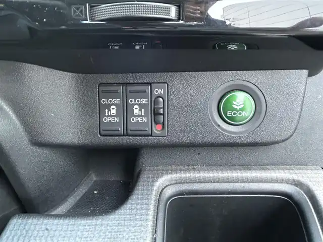 ホンダ ステップワゴン スパーダ ホンダセンシング 長崎県 2018(平30)年 10.6万km オブシダンブルーパール 純正9インチナビ/（CD/DVD/BT/フルセグ）/バックカメラ/フリップダウンモニター/衝突軽減システム/レーンアシスト/レーダークルーズ/ETC/両側パワースライドドア/パドルシフト/オートライト/純正16インチAW