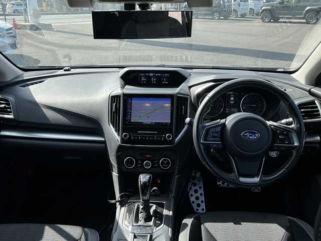 スバル インプレッサ スポーツ 2．0i－S アイサイト 鹿児島県 2018(平30)年 10.7万km ダークグレーメタリック ＳＴＩエアロ/ＭＴモード付ＡＴ/パドルシフト/４ＷＤ/レーダークルーズ/純正ナビ/フルセグＴＶ/バックカメラ/ブラインドスポットモニター/ＬＥＤヘッドライト/サイドビューカメラ/ドライブレコーダー/Bluetooth接続/CD再生/USB/コーナーセンサー/衝突被害軽減システム/オートライト/横滑り防止装置/レーンキープアシスト/純正18インチアルミホイール/運転席パワーシート/純正フロアマット/スマートキー/プッシュスタート