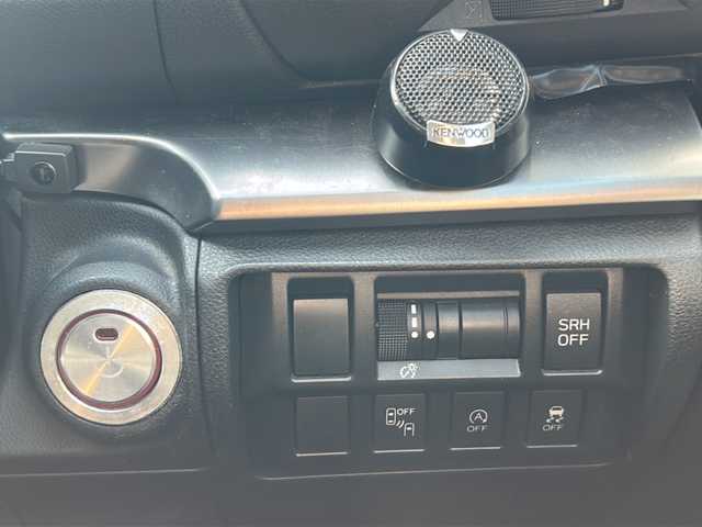 スバル インプレッサ スポーツ 2．0i－S アイサイト 鹿児島県 2018(平30)年 10.7万km ダークグレーメタリック ＳＴＩエアロ/ＭＴモード付ＡＴ/パドルシフト/４ＷＤ/レーダークルーズ/純正ナビ/フルセグＴＶ/バックカメラ/ブラインドスポットモニター/ＬＥＤヘッドライト/サイドビューカメラ/ドライブレコーダー/Bluetooth接続/CD再生/USB/コーナーセンサー/衝突被害軽減システム/オートライト/横滑り防止装置/レーンキープアシスト/純正18インチアルミホイール/運転席パワーシート/純正フロアマット/スマートキー/プッシュスタート