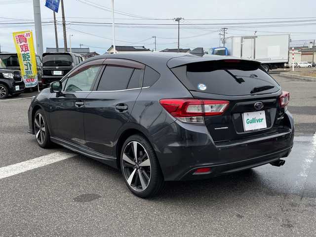 スバル インプレッサ スポーツ 2．0i－S アイサイト 新潟県 2018(平30)年 10.7万km ダークグレーメタリック ＳＴＩエアロ/ＭＴモード付ＡＴ/パドルシフト/４ＷＤ/レーダークルーズ/純正ナビ/フルセグＴＶ/バックカメラ/ブラインドスポットモニター/ＬＥＤヘッドライト/サイドビューカメラ/ドライブレコーダー/Bluetooth接続/CD再生/USB/コーナーセンサー/衝突被害軽減システム/オートライト/横滑り防止装置/レーンキープアシスト/純正18インチアルミホイール/運転席パワーシート/純正フロアマット/スマートキー/プッシュスタート