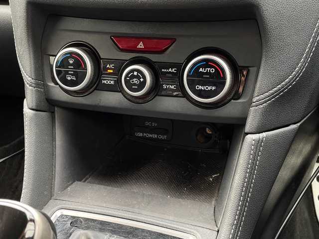 スバル インプレッサ スポーツ 2．0i－S アイサイト 新潟県 2018(平30)年 10.7万km ダークグレーメタリック ＳＴＩエアロ/ＭＴモード付ＡＴ/パドルシフト/４ＷＤ/レーダークルーズ/純正ナビ/フルセグＴＶ/バックカメラ/ブラインドスポットモニター/ＬＥＤヘッドライト/サイドビューカメラ/ドライブレコーダー/Bluetooth接続/CD再生/USB/コーナーセンサー/衝突被害軽減システム/オートライト/横滑り防止装置/レーンキープアシスト/純正18インチアルミホイール/運転席パワーシート/純正フロアマット/スマートキー/プッシュスタート