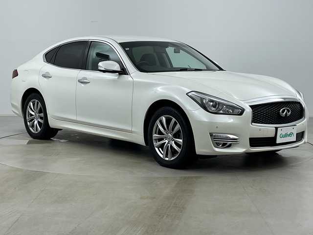 日産 フーガ 370GT FOUR 道央・札幌 2018(平30)年 8.5万km ブリリアントホワイトパール ・4WD/・純正ナビ&TV&CD&BT/・全方位カメラ/・エマージェンシーブレーキ/・ブラインドスポットモニター/・レーダークルーズコントロール/・ステアリングスイッチ/・レザーシート/・前席パワーシート/・メモリー機能付きシート/・前席シートヒーター/・ビルトインETC/・社外前後ドライブレコーダー/・純正エンジンスターター/・LEDヘッドライト/・オートライト/・スマートキー/・純正AW付夏タイヤ積込