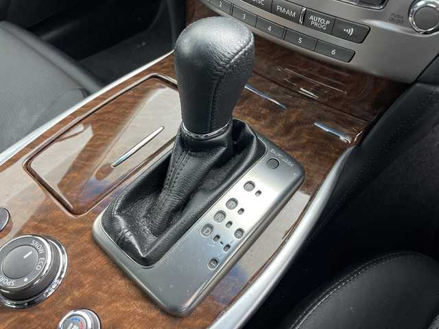 日産 フーガ 370GT FOUR 道央・札幌 2018(平30)年 8.5万km ブリリアントホワイトパール ・4WD/・純正ナビ&TV&CD&BT/・全方位カメラ/・エマージェンシーブレーキ/・ブラインドスポットモニター/・レーダークルーズコントロール/・ステアリングスイッチ/・レザーシート/・前席パワーシート/・メモリー機能付きシート/・前席シートヒーター/・ビルトインETC/・社外前後ドライブレコーダー/・純正エンジンスターター/・LEDヘッドライト/・オートライト/・スマートキー/・純正AW付夏タイヤ積込