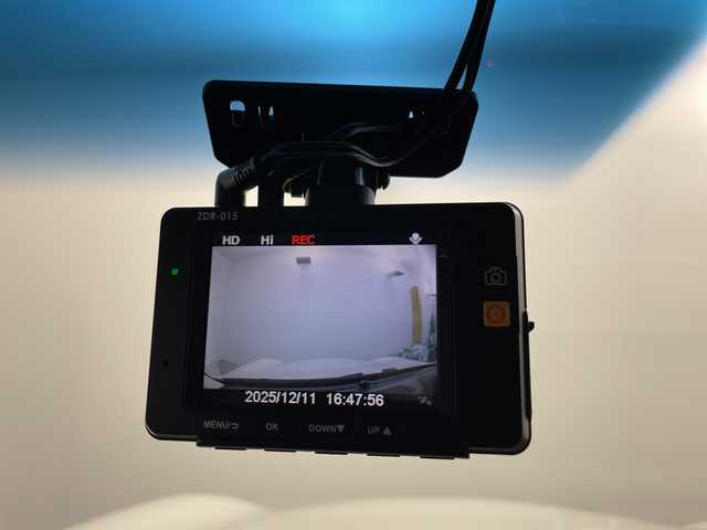 日産 フーガ 370GT FOUR 道央・札幌 2018(平30)年 8.5万km ブリリアントホワイトパール ・4WD/・純正ナビ&TV&CD&BT/・全方位カメラ/・エマージェンシーブレーキ/・ブラインドスポットモニター/・レーダークルーズコントロール/・ステアリングスイッチ/・レザーシート/・前席パワーシート/・メモリー機能付きシート/・前席シートヒーター/・ビルトインETC/・社外前後ドライブレコーダー/・純正エンジンスターター/・LEDヘッドライト/・オートライト/・スマートキー/・純正AW付夏タイヤ積込