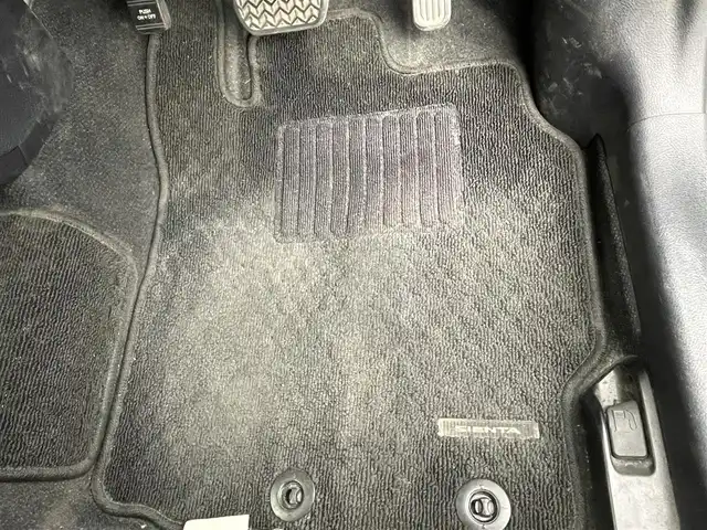 トヨタ シエンタ G クエロ 群馬県 2018(平30)年 6万km ブラックマイカ/エアーイエロー 2トーン ＡＬＰＩＮＥ１１インチナビ　パノラミックビューモニター　両側パワースライドドア　ＡＨＢ　ハーフレザー　シートヒーター　ステアリングリモコン　ステアリングヒーター　ドライブレコーダー　ＥＴＣ　禁煙車