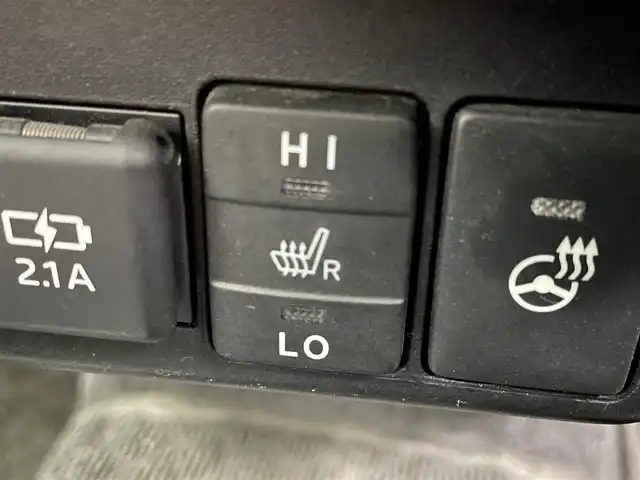 トヨタ シエンタ G クエロ 群馬県 2018(平30)年 6万km ブラックマイカ/エアーイエロー 2トーン ＡＬＰＩＮＥ１１インチナビ　パノラミックビューモニター　両側パワースライドドア　ＡＨＢ　ハーフレザー　シートヒーター　ステアリングリモコン　ステアリングヒーター　ドライブレコーダー　ＥＴＣ　禁煙車