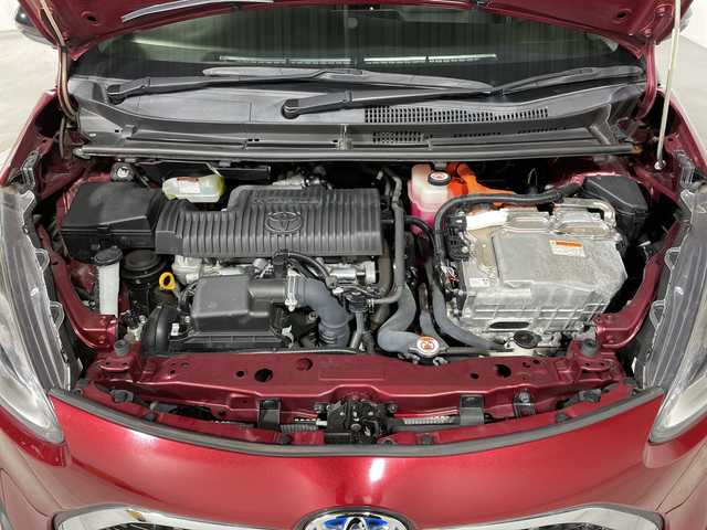 トヨタ シエンタ ハイブリッド ファンベースG 福岡県 2019(平31)年 3.8万km ブラックマイカ/センシュアルレッドマイカ 純正ナビ/両側パワスラ/クルーズコントロール/全方位カメラ/前後コーナーセンサー/社外ドラレコ/純正ETC/CD再生/シートヒーター/ステアリングヒーター/レーンキープアシスト/ウォークスルー/フルセグTV/オートライト