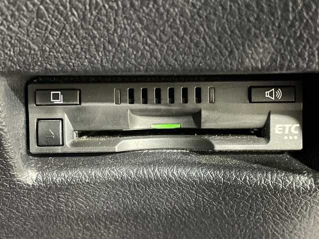 トヨタ シエンタ ハイブリッド ファンベースG 福岡県 2019(平31)年 3.8万km ブラックマイカ/センシュアルレッドマイカ 純正ナビ/両側パワスラ/クルーズコントロール/全方位カメラ/前後コーナーセンサー/社外ドラレコ/純正ETC/CD再生/シートヒーター/ステアリングヒーター/レーンキープアシスト/ウォークスルー/フルセグTV/オートライト