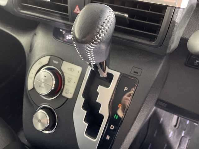 トヨタ シエンタ ハイブリッド ファンベースG 福岡県 2019(平31)年 3.8万km ブラックマイカ/センシュアルレッドマイカ 純正ナビ/両側パワスラ/クルーズコントロール/全方位カメラ/前後コーナーセンサー/社外ドラレコ/純正ETC/CD再生/シートヒーター/ステアリングヒーター/レーンキープアシスト/ウォークスルー/フルセグTV/オートライト