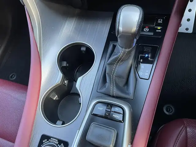 レクサス ＲＸ 200t Fスポーツ 埼玉県 2017(平29)年 5.5万km ホワイトノーヴァガラスフレーク 赤革シート/シートヒーター＆エアシート/純正ナビTV/バックカメラ＆左サイドカメラ/ビルトインETC2.0/パワーバックドア/クリアランスソナー/LEDヘッドライト/純正20インチAW/Fドライブレコーダー/レーダークルーズコントロール/セーフティセンス/プッシュスタート/スマートキー/保証書付整備手帳