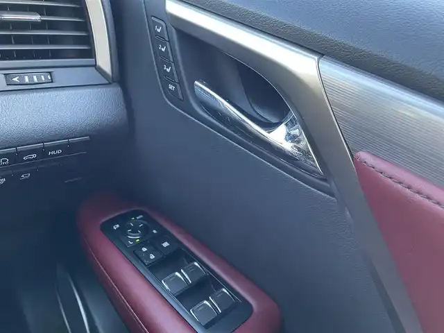 レクサス ＲＸ 200t Fスポーツ 埼玉県 2017(平29)年 5.5万km ホワイトノーヴァガラスフレーク 赤革シート/シートヒーター＆エアシート/純正ナビTV/バックカメラ＆左サイドカメラ/ビルトインETC2.0/パワーバックドア/クリアランスソナー/LEDヘッドライト/純正20インチAW/Fドライブレコーダー/レーダークルーズコントロール/セーフティセンス/プッシュスタート/スマートキー/保証書付整備手帳