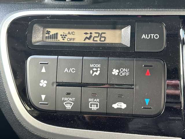 ホンダ Ｎ ＢＯＸ カスタム G Lパッケージ 大阪府 2016(平28)年 5.1万km ポリッシュドメタルメタリック 純正ナビ(BT/CD/DVD/SD/USB/フルセグ)/バックカメラ/衝突被害軽減システム/オートライト/純正アルミホイール/純正フロアマット/片側パワースライドドア/ドライブレコーダー/ビルトインETC/フルフラットシート/チップアップシート/スペアキー×1/カーテンエアバック/HIDヘッドライト