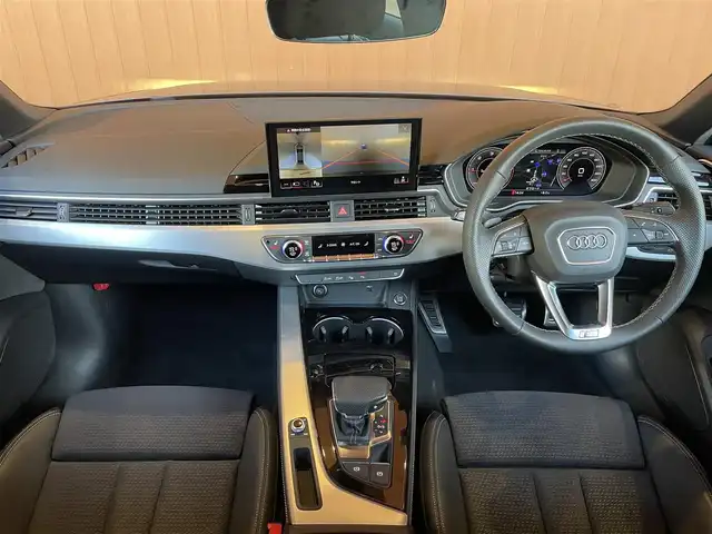 アウディ Ａ４ 35TDI Sライン 愛知県 2022(令4)年 1万km グレー ブラックスタイリングパッケージ/Slineプラスパッケージ/マトリクスLEDヘッドライト/純正ナビ/フルセグTV/360度カメラ/Bluetooth/黒半革シート/シートヒーター/ACC/サイドアシスト/レーンキープアシスト/パークアシスト/純正18インチアルミホイール
