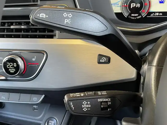 アウディ Ａ４ 35TDI Sライン 愛知県 2022(令4)年 1万km グレー ブラックスタイリングパッケージ/Slineプラスパッケージ/マトリクスLEDヘッドライト/純正ナビ/フルセグTV/360度カメラ/Bluetooth/黒半革シート/シートヒーター/ACC/サイドアシスト/レーンキープアシスト/パークアシスト/純正18インチアルミホイール