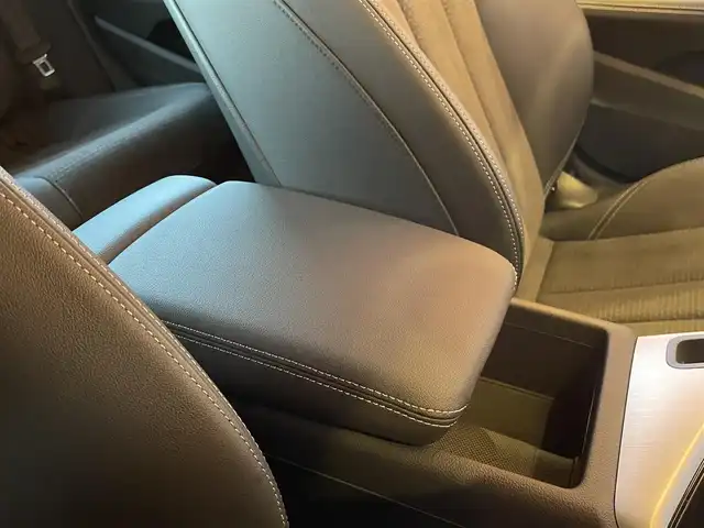 アウディ Ａ４ 35TDI Sライン 愛知県 2022(令4)年 1万km グレー ブラックスタイリングパッケージ/Slineプラスパッケージ/マトリクスLEDヘッドライト/純正ナビ/フルセグTV/360度カメラ/Bluetooth/黒半革シート/シートヒーター/ACC/サイドアシスト/レーンキープアシスト/パークアシスト/純正18インチアルミホイール