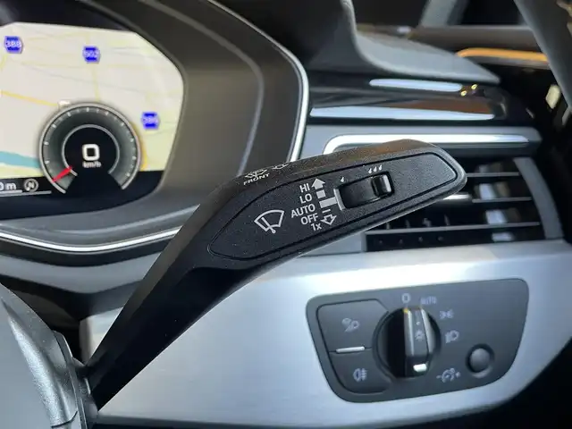 アウディ Ａ４ 35TDI Sライン 愛知県 2022(令4)年 1万km グレー ブラックスタイリングパッケージ/Slineプラスパッケージ/マトリクスLEDヘッドライト/純正ナビ/フルセグTV/360度カメラ/Bluetooth/黒半革シート/シートヒーター/ACC/サイドアシスト/レーンキープアシスト/パークアシスト/純正18インチアルミホイール