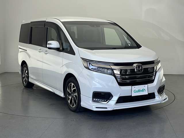 ホンダ ステップワゴン スパーダ クルスピセンシング 長野県 2020(令2)年 7万km プラチナホワイトパール ４WD/純正メモリナビ/Bluetooth/CD/DVD/フルセグTV/純正後席用モニター/バックカメラ/ドライブレコーダー　（前後）/ETC2.0/両側パワースライドドア/純正エアロ　（フロント）/純正16インチアルミホイール/純正フロアマット/横滑り防止装置/衝突被害軽減システム/ステアリングスイッチ/パドルシフト/ワイパーデアイサー/ウィンカーミラー/電動格納ミラー/ドアバイザー/LEDヘッドライト/スマートキー/スペアキー1本/エンジンスターター