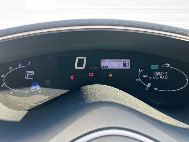 日産 セレナ HWS S HV Vセレ +SeftyⅡ 香川県 2016(平28)年 4.9万km ダイヤモンドブラック 登録時走行距離：48931km/純正8型ナビ/　CD DVD BT フルセグTV/全方位カメラ/純正フリップダウンモニター/両側パワースライドドア/エマージェンシーブレーキ/レーンキープアシスト/クルーズコントロール/横滑り防止装置/アイドリングストップ/LEDヘッドライト/オートライト/ビルトインETC/ロールサンシェード/ISOFIX/革巻きステアリング/ステアリングスイッチ/プッシュスタート/スマートキー/スペアキー