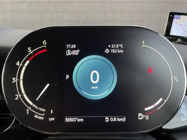 ＭＩＮＩ ＢＭＷ ミニ クーパー D ブリックレーンED 三重県 2022(令4)年 3.7万km ホワイト・シルバー ３００台限定　/地デジチューナー　/黒革　/ＬＥＤ　/専用ストライプ　/アンビエトライト　/前後ドラレコ　/レーダー探知機　/純正１７インチ黒アルミ　/シートヒーター　/純正ナビ　/バックカメラ　/ＥＴＣ　/クルコン/サンマリノブルールーフ