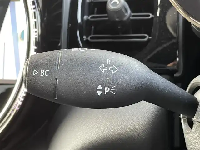 ＭＩＮＩ ＢＭＷ ミニ クーパー D ブリックレーンED 三重県 2022(令4)年 3.7万km ホワイト・シルバー ３００台限定　/地デジチューナー　/黒革　/ＬＥＤ　/専用ストライプ　/アンビエトライト　/前後ドラレコ　/レーダー探知機　/純正１７インチ黒アルミ　/シートヒーター　/純正ナビ　/バックカメラ　/ＥＴＣ　/クルコン/サンマリノブルールーフ